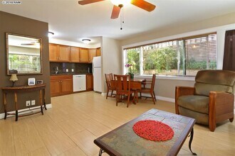 Building Photo - 2144 Konou Pl