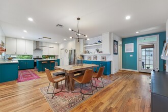 Building Photo - 2708 Kennedy St