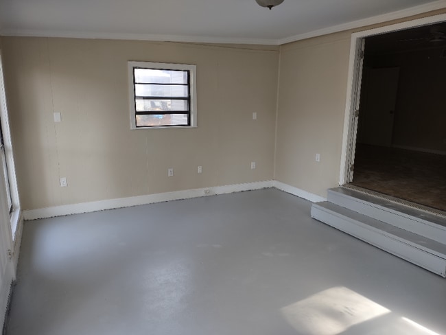 Building Photo - 125 Fairlane Dr