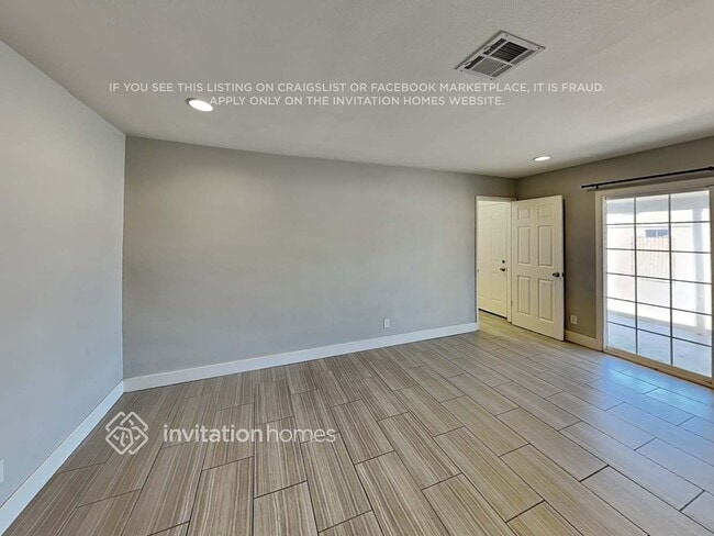 Building Photo - 1222 W Hermosa Dr