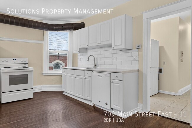Photo du bâtiment - Beautiful Spacious 2 Bedroom Apartment