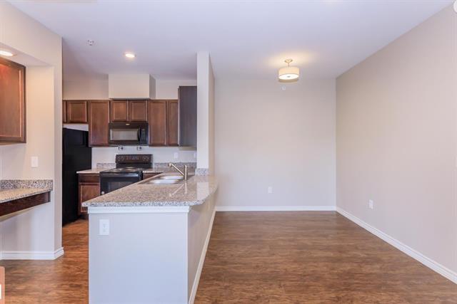 Foto del edificio - 2991 Lakeside Dr