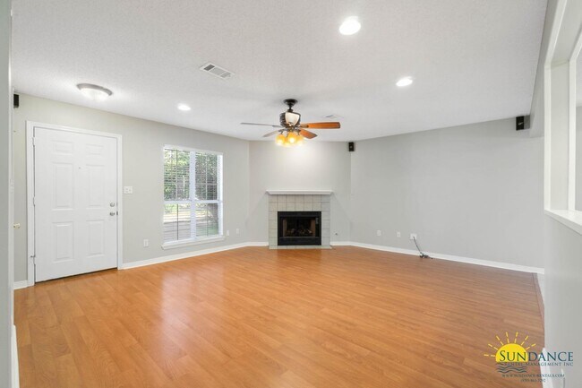 Foto del edificio - Lovely 3 Bedroom Home in Mary Esther