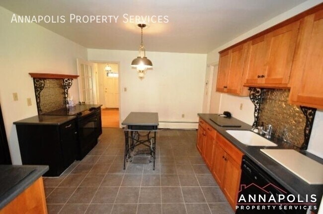 Foto del edificio - 208 Avondale Cir