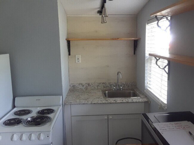 Foto del edificio - Adorable 1 bedroom cottage