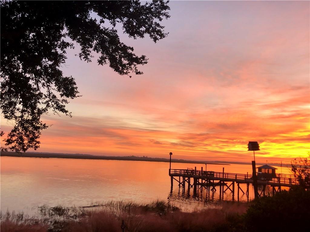 220 Harbour Oaks Dr, St. Simons Island, GA 31522 Condo for Rent in St