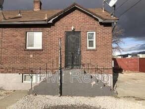 Building Photo - 589 Stewart St