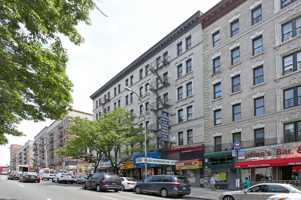 Building Photo - 3868-3878 Broadway