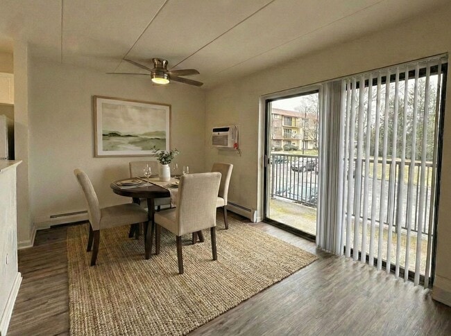 Interior Photo - Towns Edge Apartments