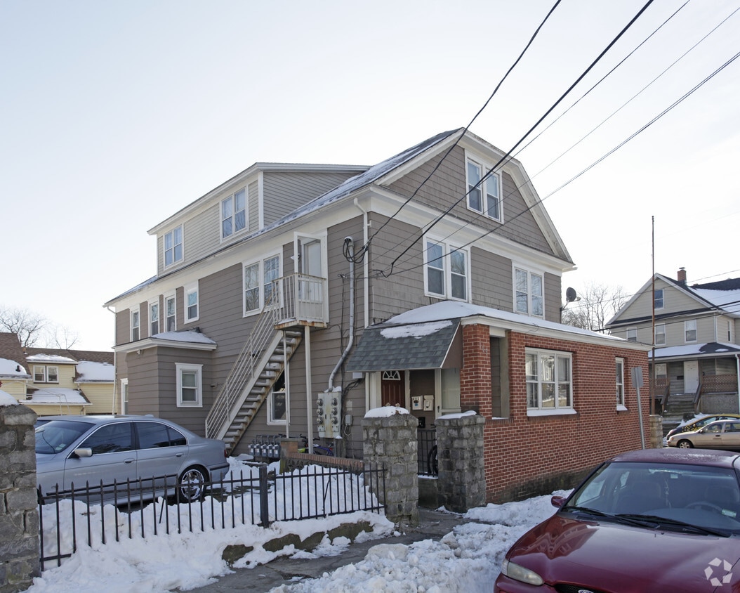 Primary Photo - 109 Lexington Ave