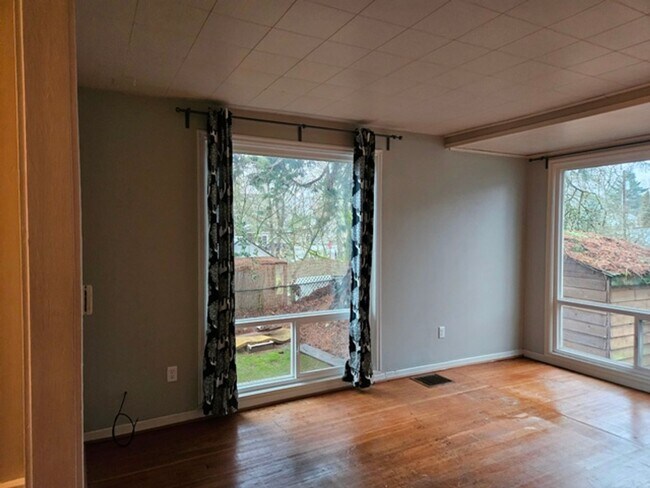 Foto del edificio - reie01*