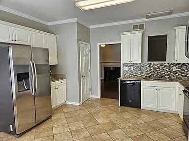 Building Photo - 2016 Ashley Brook Way