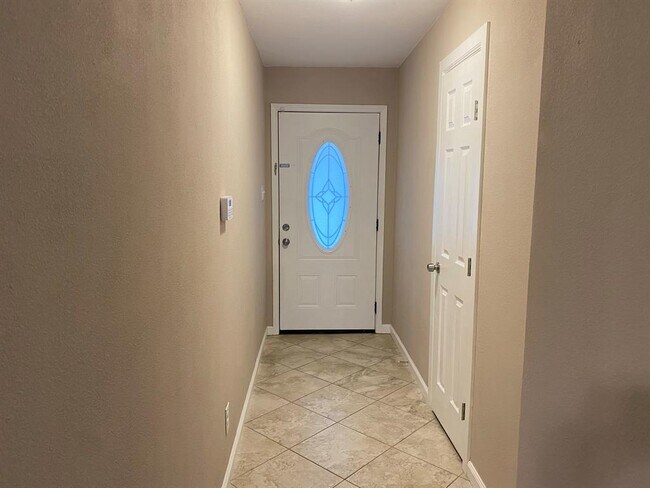 Foto del edificio - 1121 Greendale Dr
