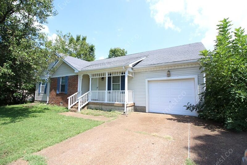 Primary Photo - 3304 Oak Timber Dr