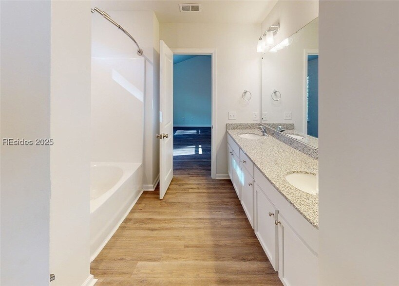 Building Photo - 36 Kelsey Ln