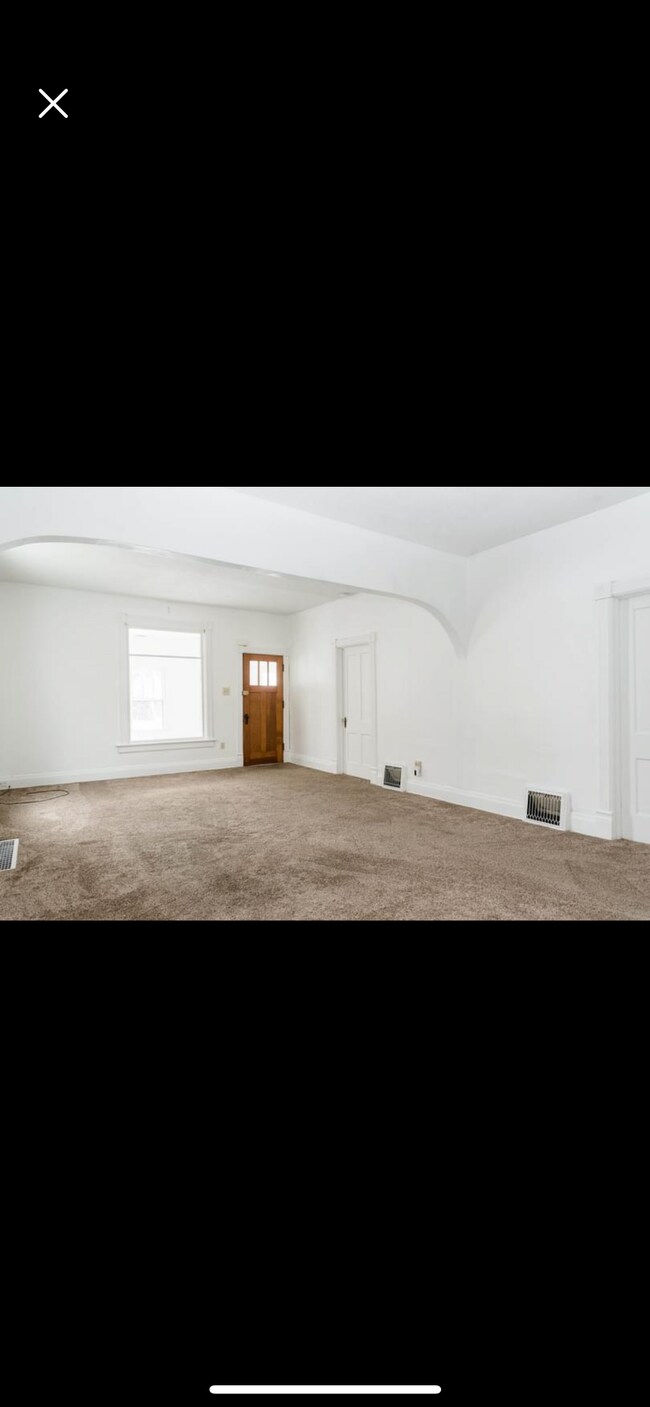 Building Photo - 107 Randall Ave