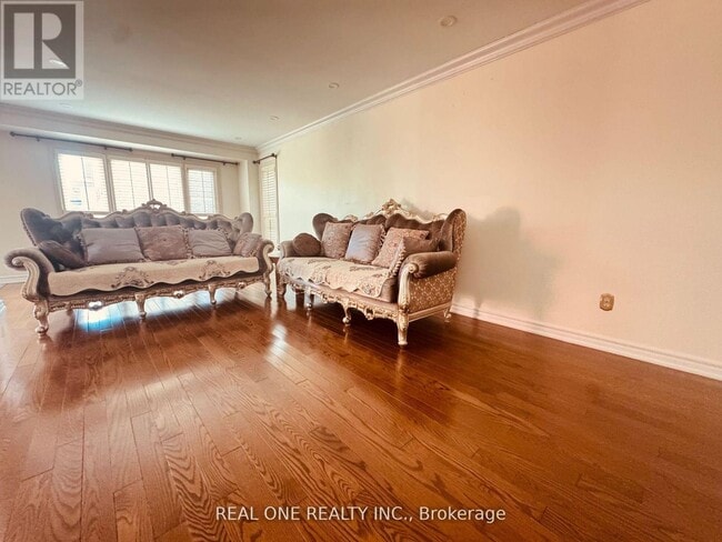 Building Photo - 3 Elmsley Dr