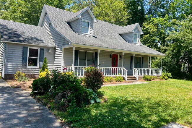 Foto del edificio - 4614 Masonboro Loop Rd