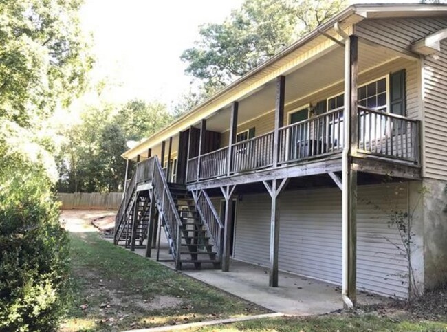 Building Photo - 276 Isle Of Pines Rd