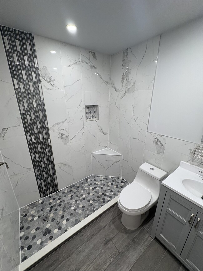 Foto del edificio - 226 Duncan Ave