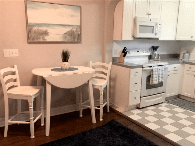 Building Photo - 1627 Larue Ave