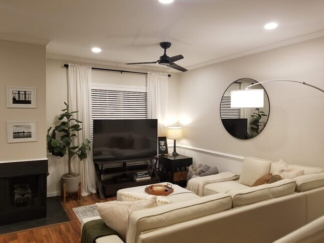 Main floor living room - 13380 Cleeve Hill Ct