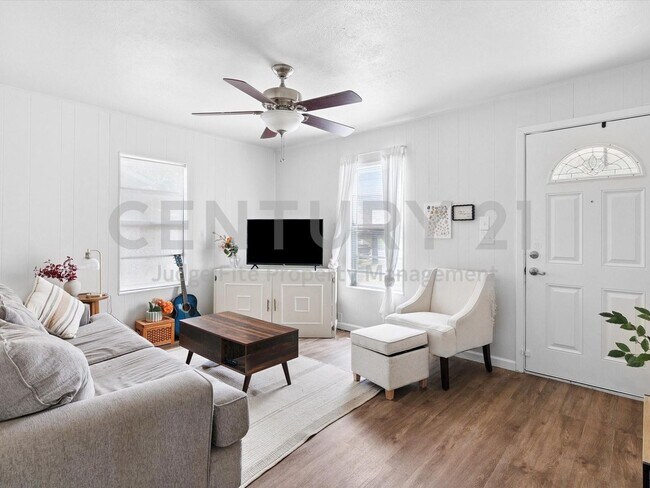 Foto del edificio - Tastefully Updated 3/1 in Haltom City For Rent!