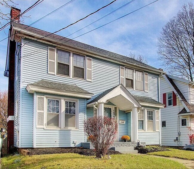 Foto del edificio - 3BR NE Canton Home