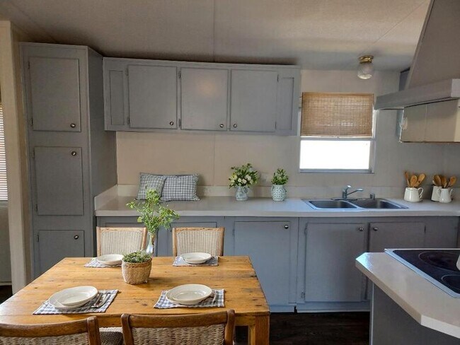 Foto del edificio - 3230 S Loop 1604 E