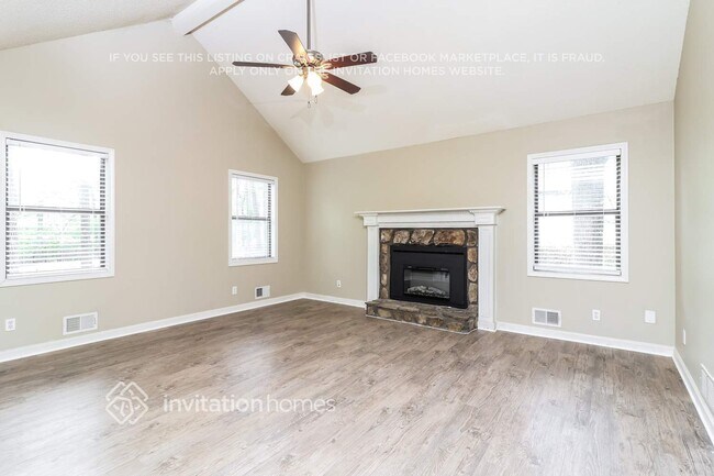 Foto del edificio - 813 Emerald Falls