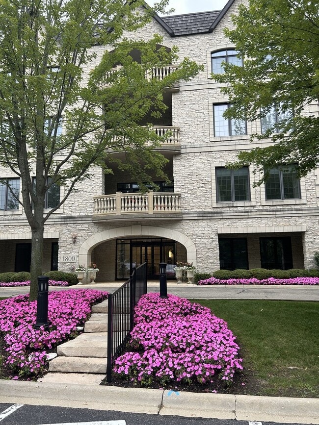 Foto del edificio - 1800 Amberley Ct