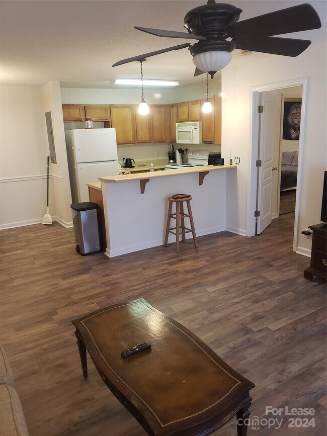 Foto del edificio - 117 Morningside Ln