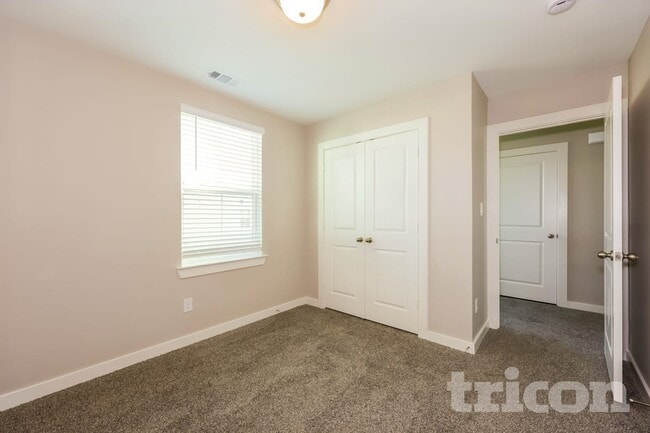 Interior Photo - Tricon Viridian