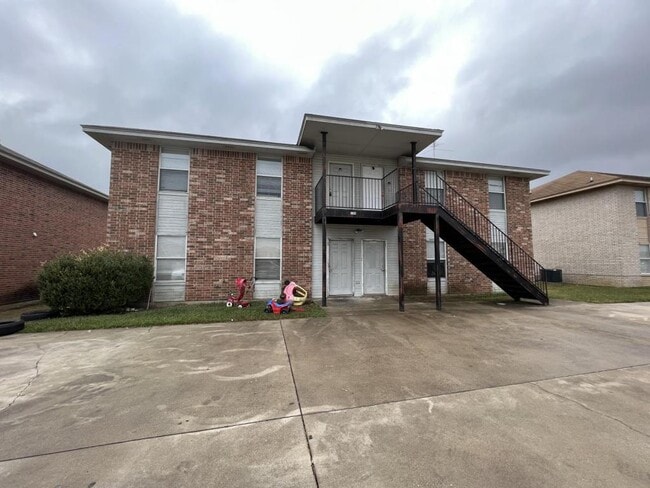 Building Photo - 5708 Greengate Dr