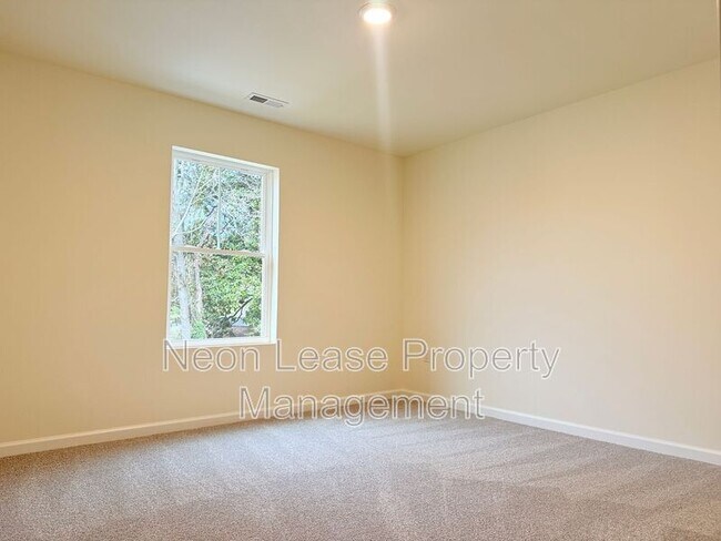 Foto del edificio - 402 N Walnut St