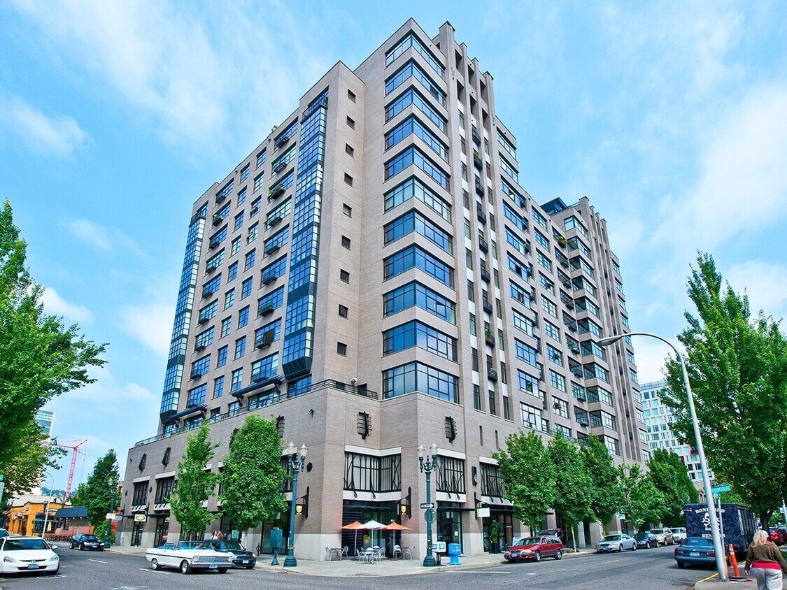 Foto principal - 333 NW 9th Ave