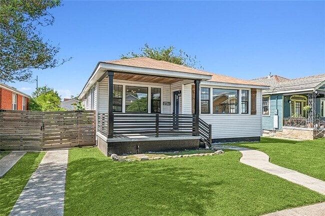 Foto del edificio - 1828 Alvar St