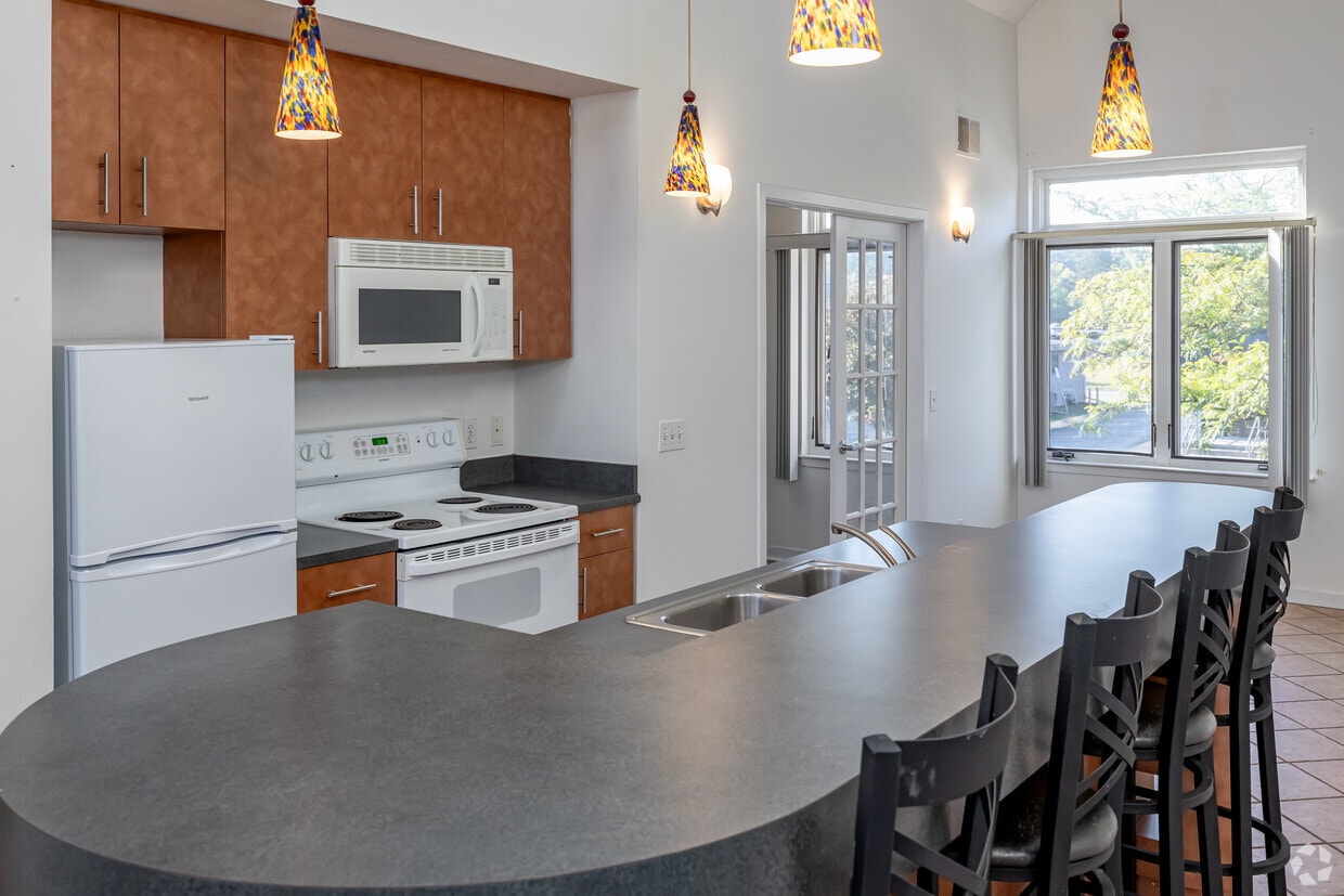 2 habitaciones, 1 baño - 900 pies cuadrados - Cocina - 3139 Professional Dr