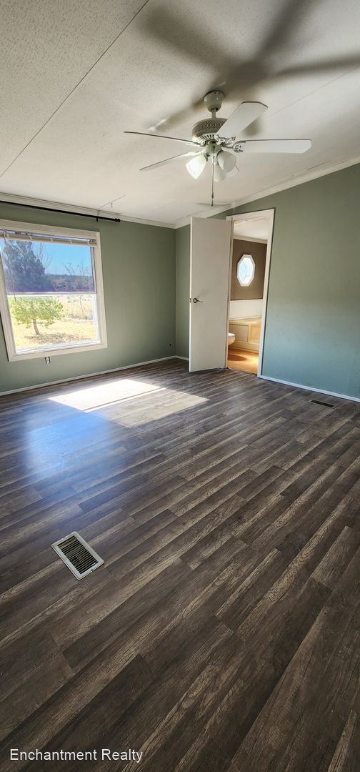 Building Photo - 5 br, 3 bath House - 170 Truck Bypass Rd