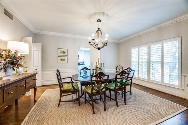 Foto del edificio - 4325 University Blvd