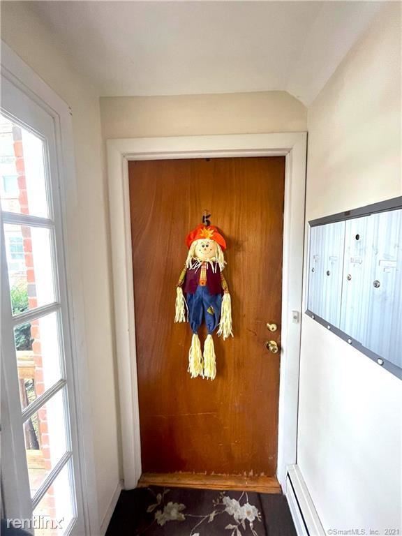 Building Photo - 1 br, 1 bath Condo - 95 Marion St Apt 5