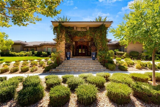 Foto del edificio - 9813 Moon Valley Pl