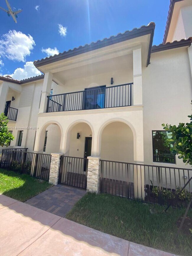 Foto del edificio - 4532 NW 83rd Psge