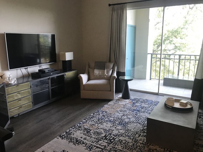 Foto del edificio - 720 Coral Reef Dr