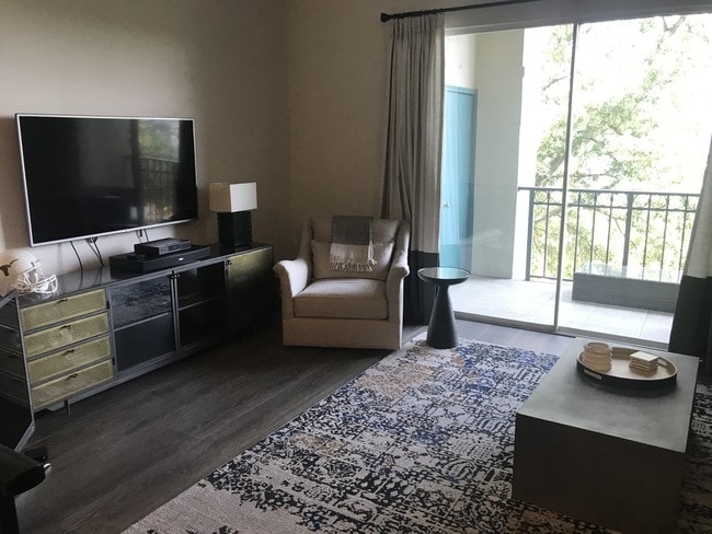 Building Photo - 720 Coral Reef Dr
