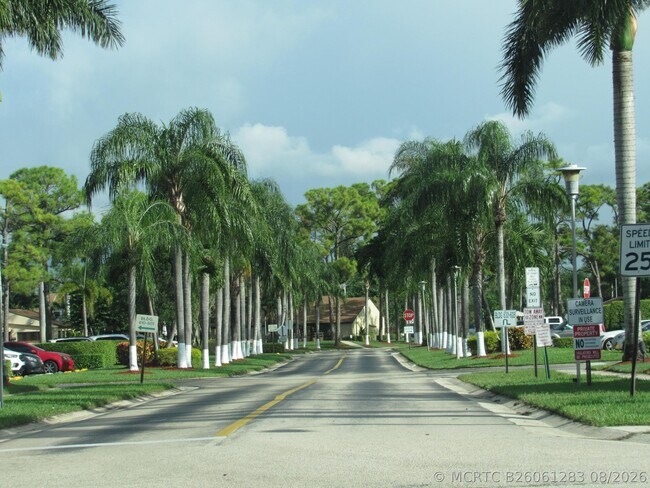 Foto del edificio - 606 Sea Pine Way