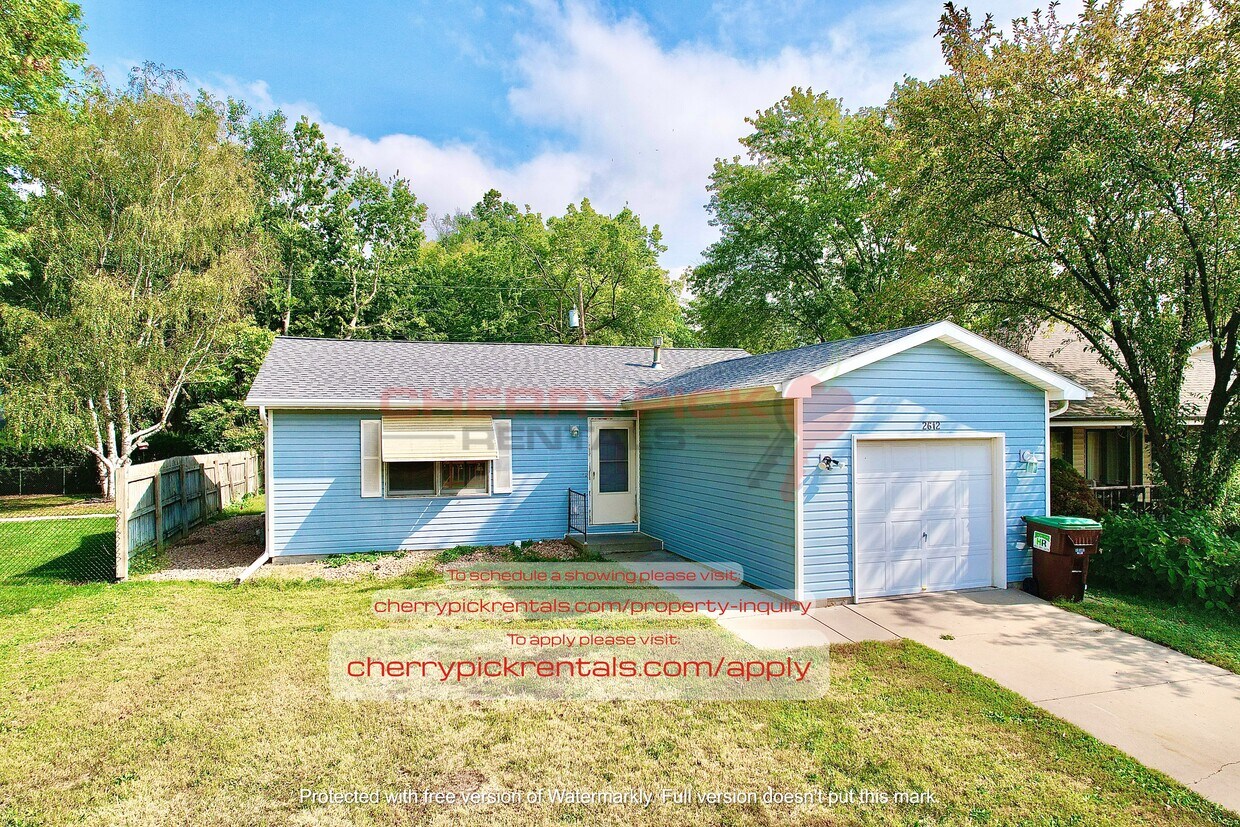 Foto principal - 2612 S 52nd St