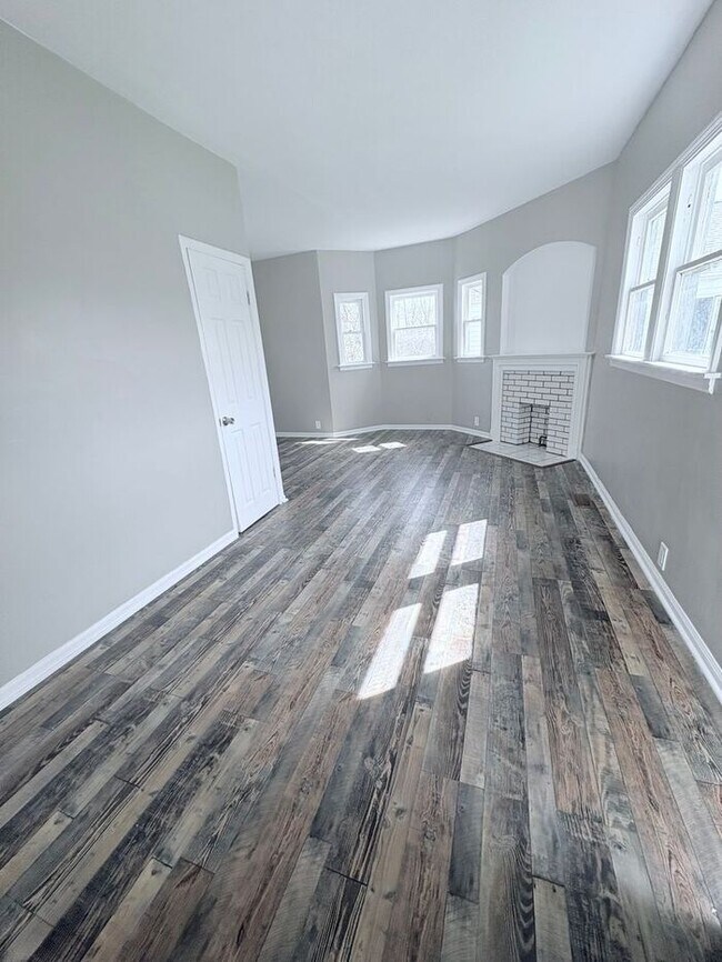 Foto del edificio - Charming 1 bed 1 baths in Columbus!