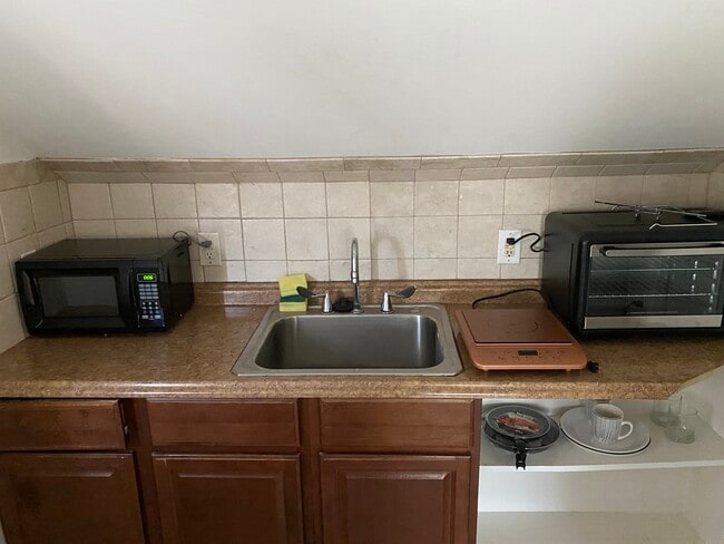 Building Photo - 4801 Old Warwick Rd