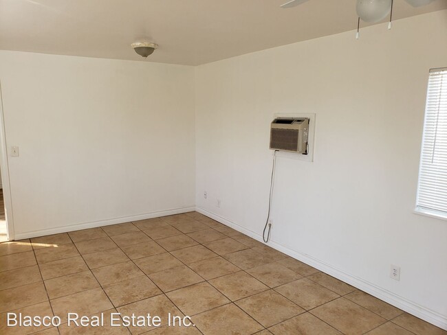 Building Photo - 4833 Roadrunner Rd